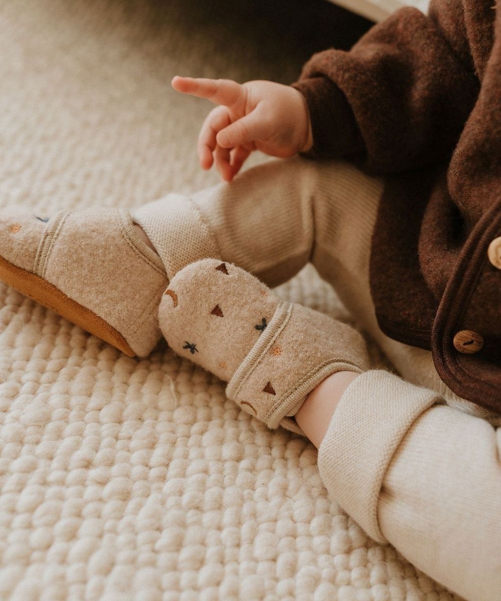 Babyschuhe beige Stickerei Limited Edition