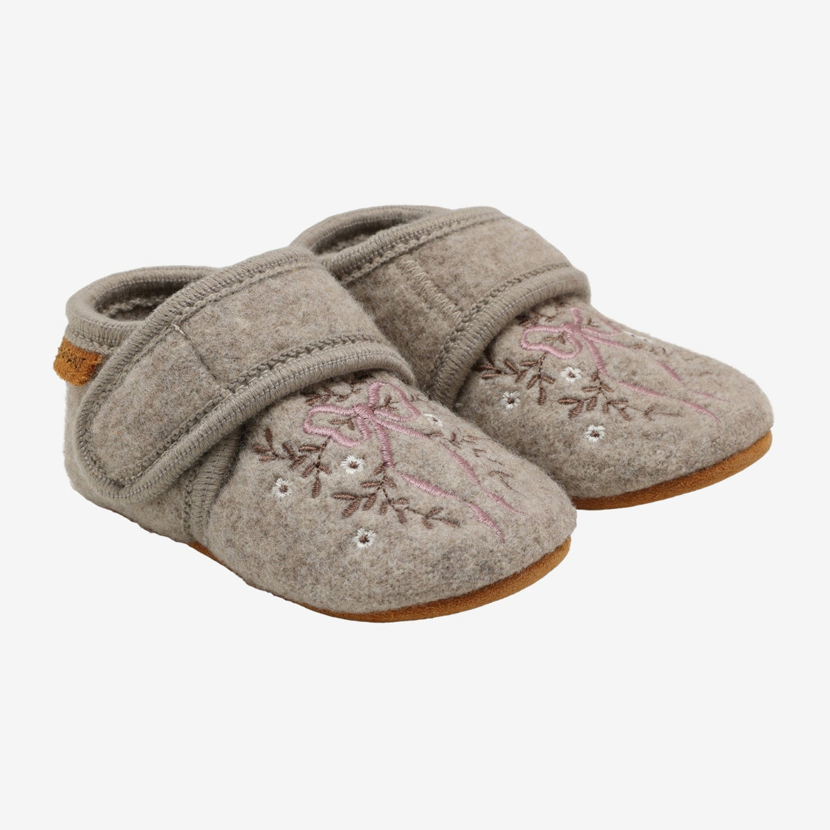 Enfant Babyslofjes sand strik borduur voorkant