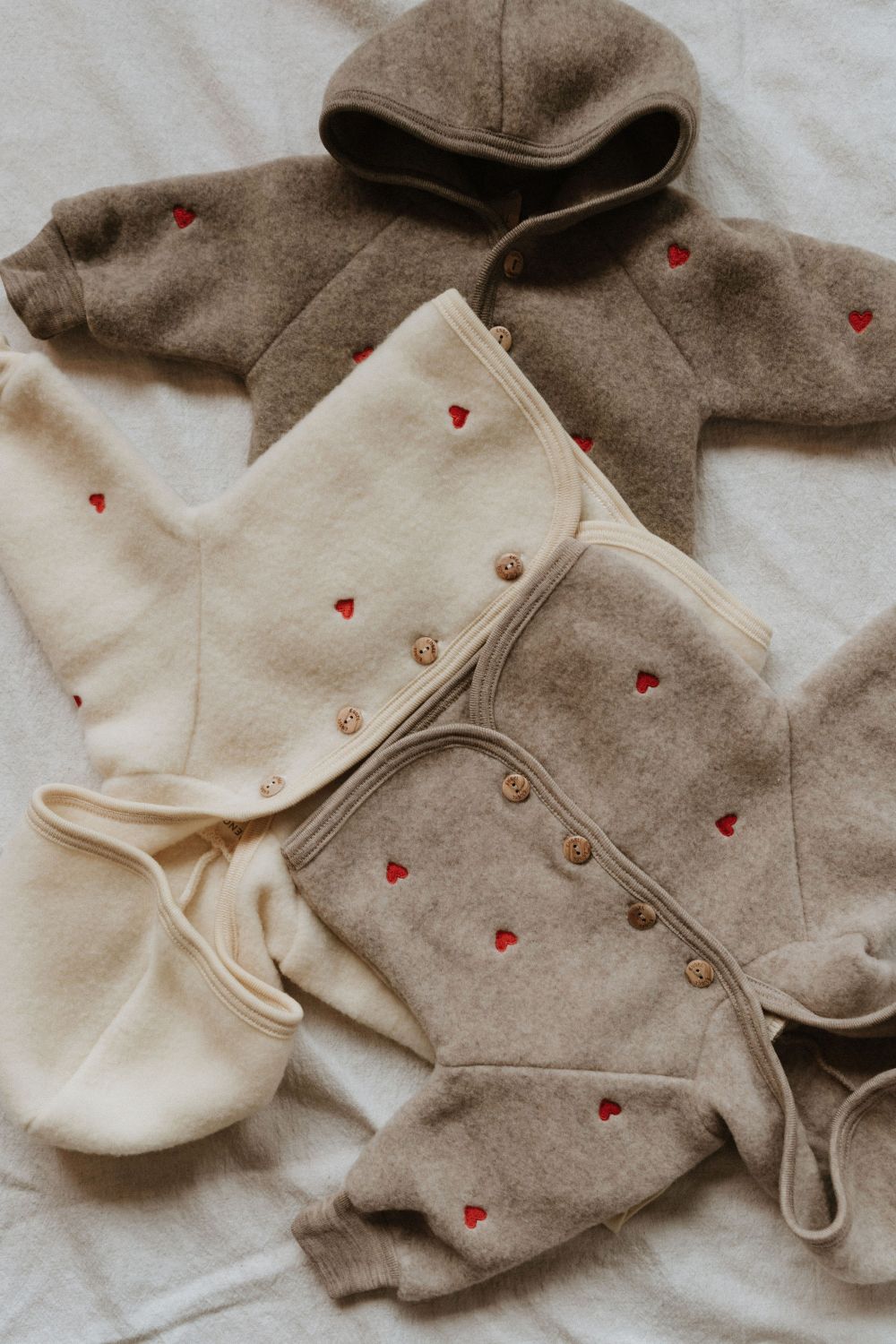 Jasje wolfleece hartjes walnoot limited edition - Charly's