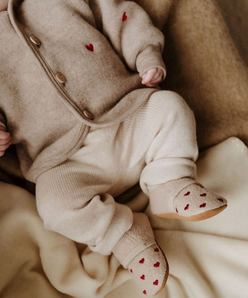 Wollfleece-Jacke mit Herzchen in Sand – Limited Edition