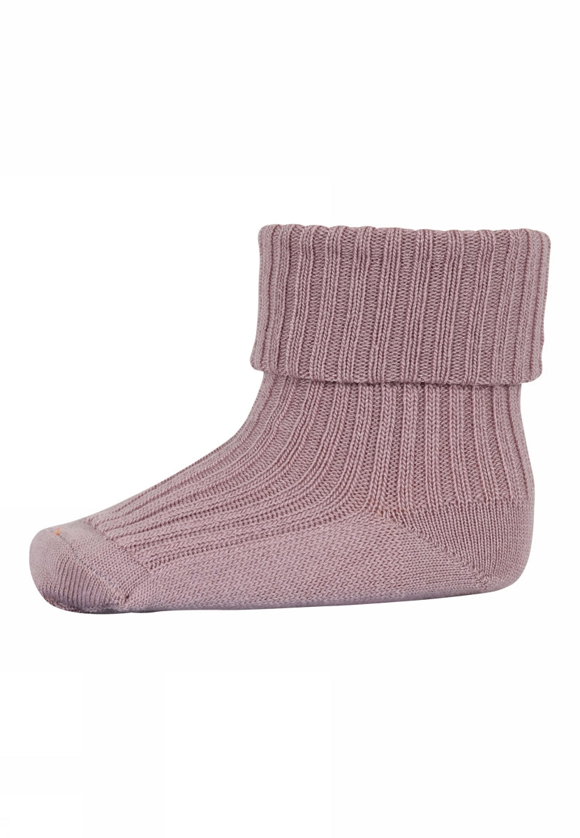Wollene Babysocken rosa gerippt