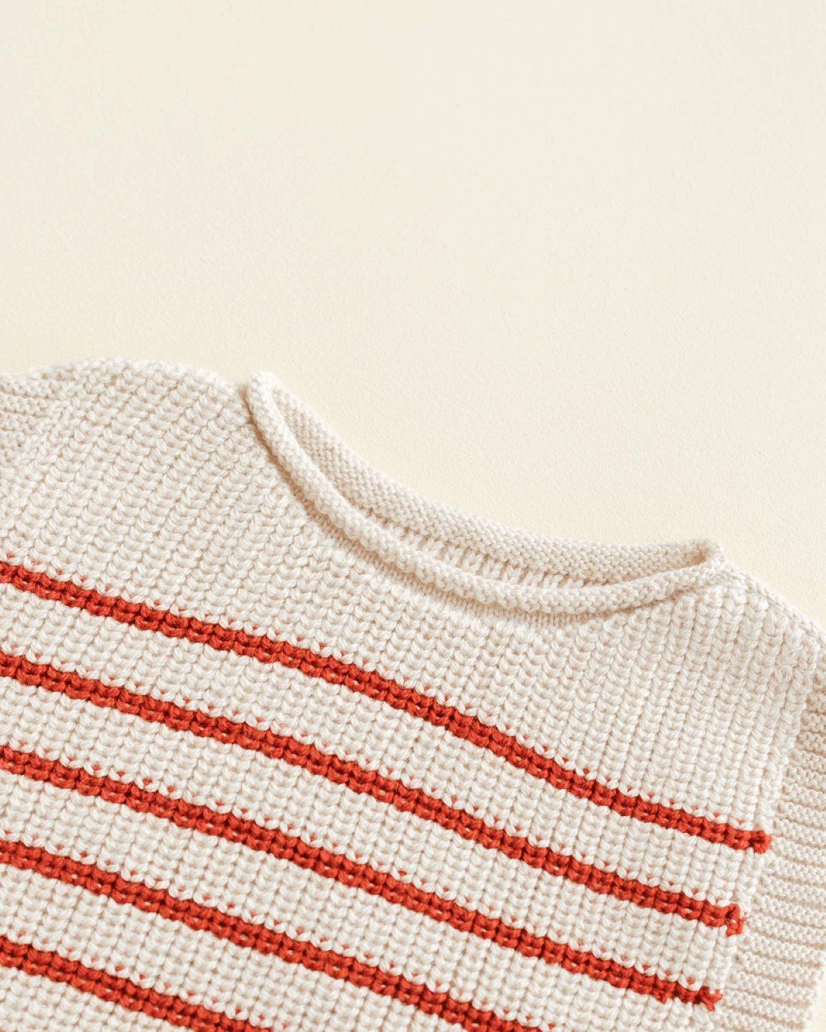 Weste Harvey Baby Creme rot